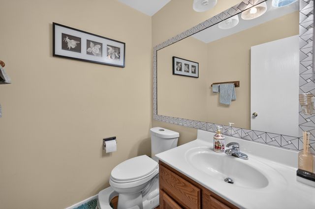 755 W Happfield Drive, Arlington Heights, IL 60004