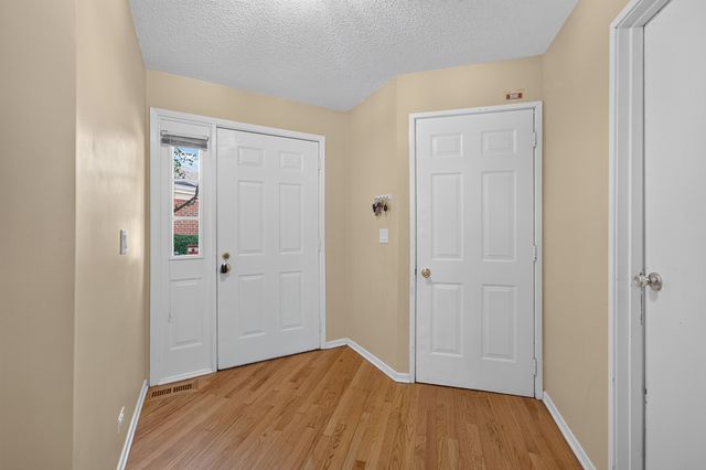 755 W Happfield Drive, Arlington Heights, IL 60004