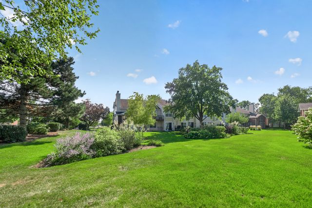 755 W Happfield Drive, Arlington Heights, IL 60004