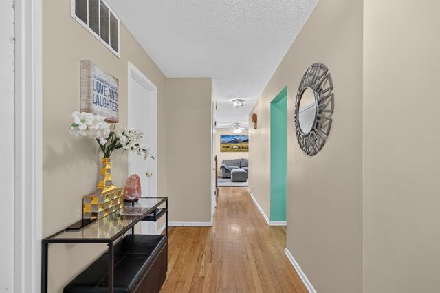755 W Happfield Drive, Arlington Heights, IL 60004