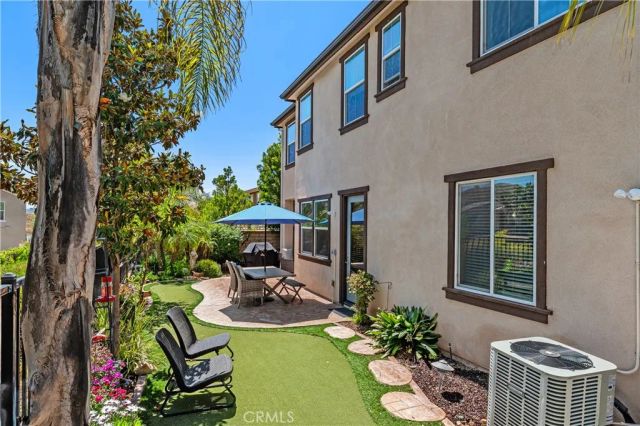 24521 Rosette, Valencia, CA 91354