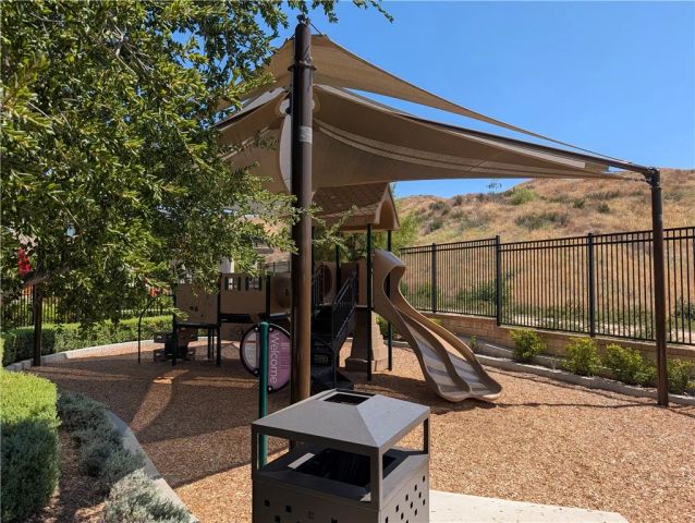 24521 Rosette, Valencia, CA 91354