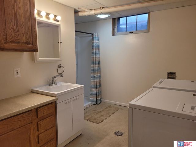 920 N 7th Street, Seward, NE 68434