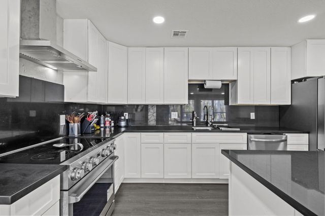 5406 S Tower Road, Santa Fe, TX 77517