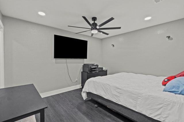 5406 S Tower Road, Santa Fe, TX 77517