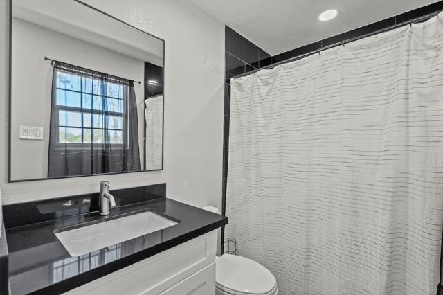 5406 S Tower Road, Santa Fe, TX 77517