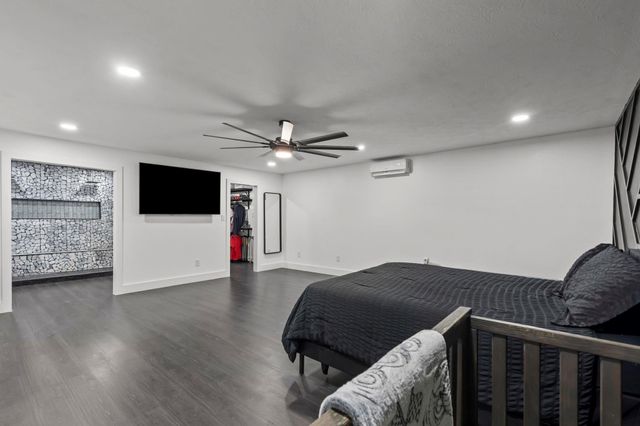 5406 S Tower Road, Santa Fe, TX 77517