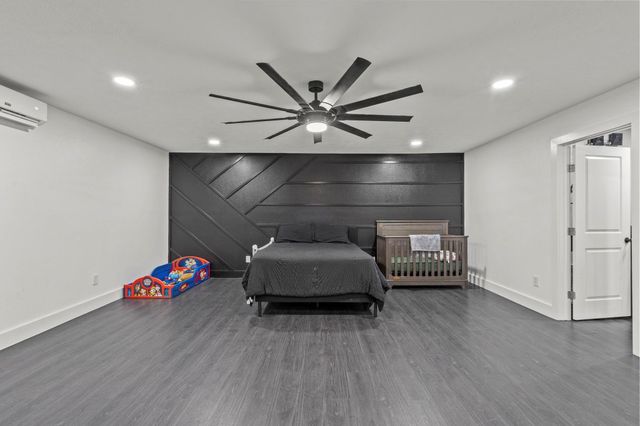 5406 S Tower Road, Santa Fe, TX 77517