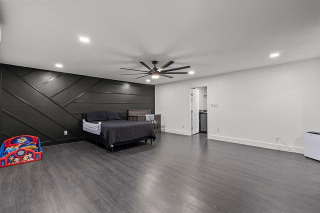 5406 S Tower Road, Santa Fe, TX 77517