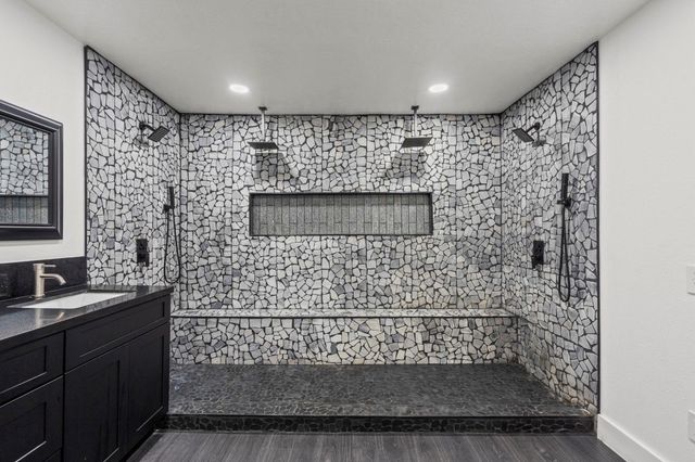 5406 S Tower Road, Santa Fe, TX 77517