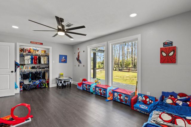 5406 S Tower Road, Santa Fe, TX 77517