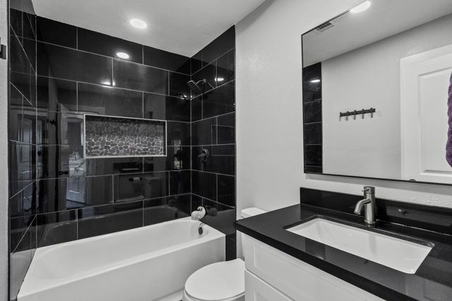 5406 S Tower Road, Santa Fe, TX 77517