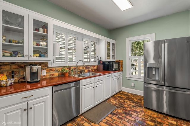 939 Elmwood Street, Shreveport, LA 71104