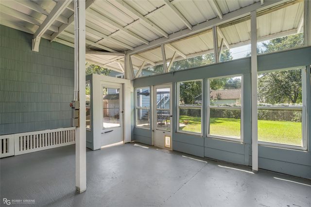 939 Elmwood Street, Shreveport, LA 71104