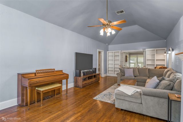 939 Elmwood Street, Shreveport, LA 71104