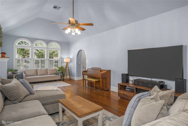939 Elmwood Street, Shreveport, LA 71104