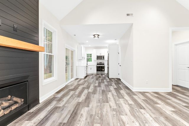 5610 Old Cifax Road, Goode, VA 24556