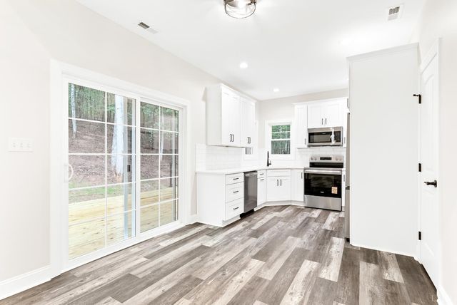 5610 Old Cifax Road, Goode, VA 24556