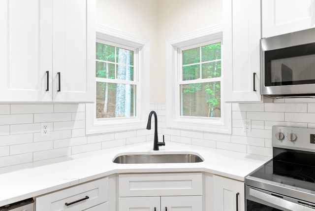 5610 Old Cifax Road, Goode, VA 24556