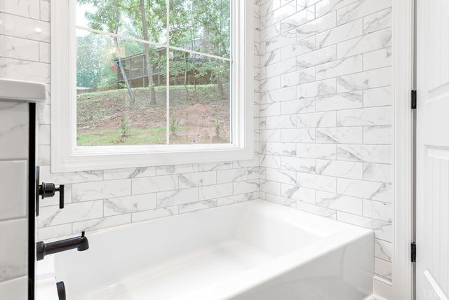 5610 Old Cifax Road, Goode, VA 24556