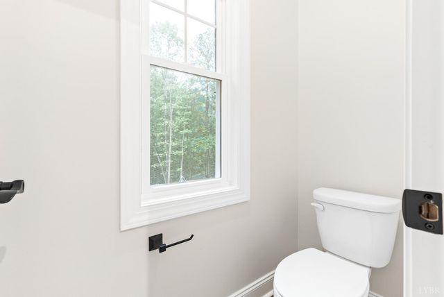 5610 Old Cifax Road, Goode, VA 24556