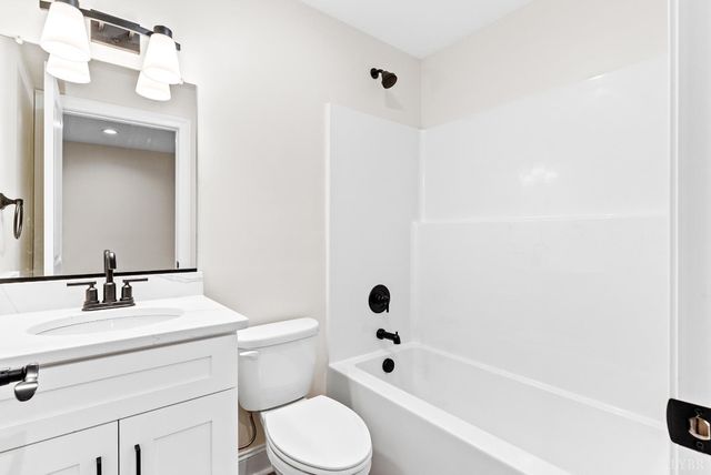 5610 Old Cifax Road, Goode, VA 24556