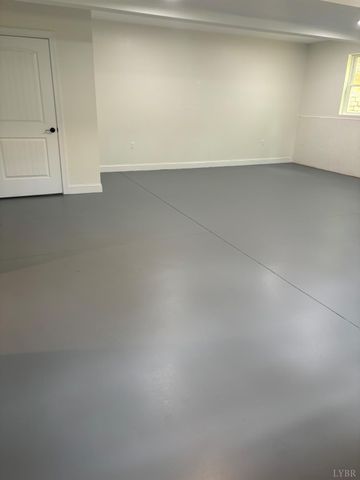 5610 Old Cifax Road, Goode, VA 24556