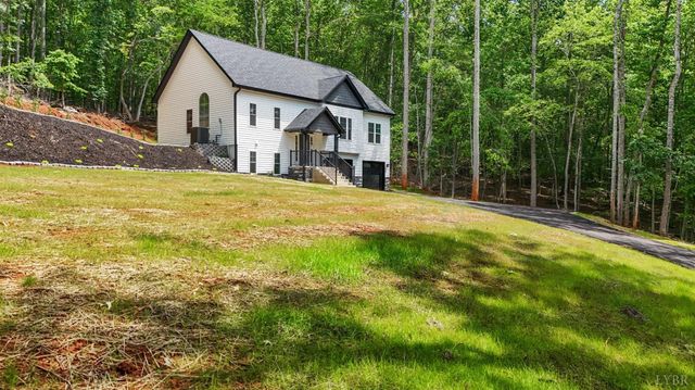 5610 Old Cifax Road, Goode, VA 24556