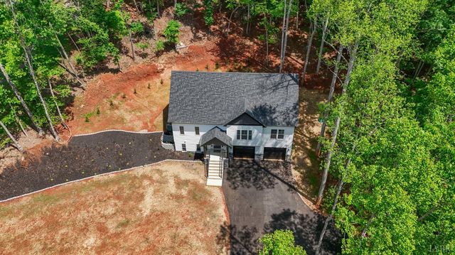 5610 Old Cifax Road, Goode, VA 24556