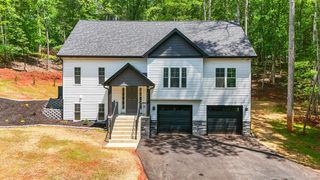 5610 Old Cifax Road, Goode, VA 24556