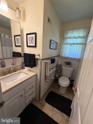 607 SHERRIE RD, Philadelphia, PA 19115