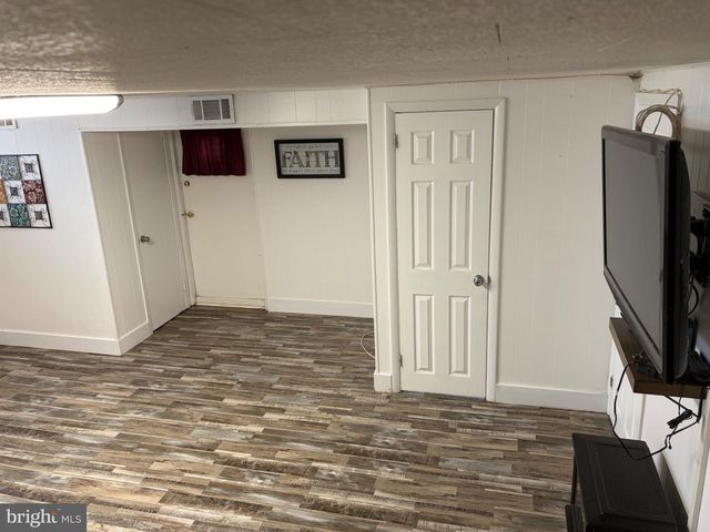 607 SHERRIE RD, Philadelphia, PA 19115