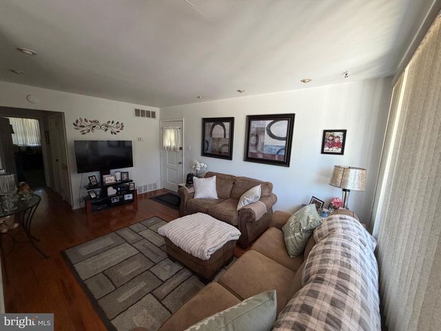 607 SHERRIE RD, Philadelphia, PA 19115