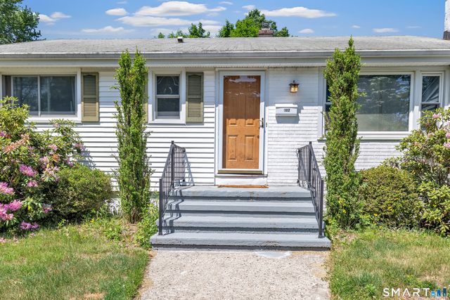 102 Geneva Terrace, Fairfield, CT 06824