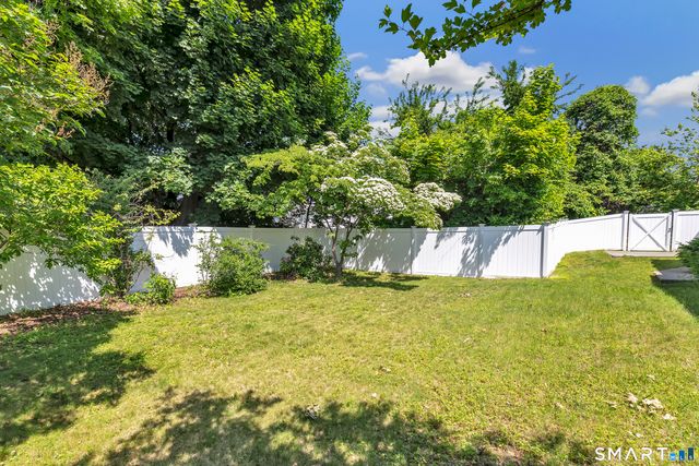 102 Geneva Terrace, Fairfield, CT 06824
