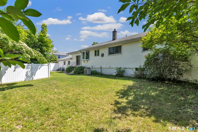 102 Geneva Terrace, Fairfield, CT 06824