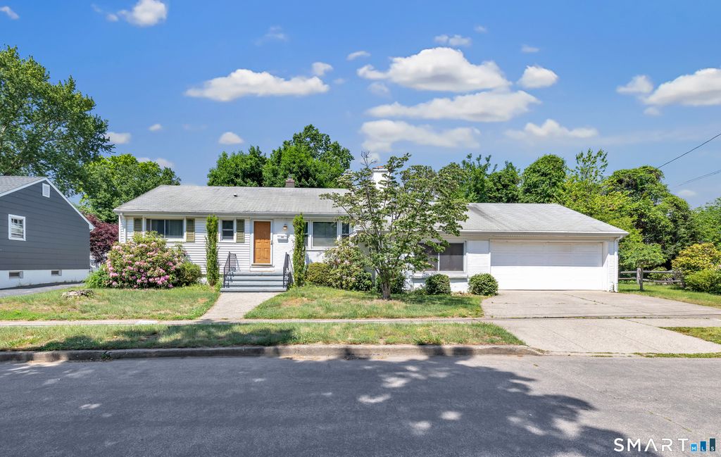 102 Geneva Terrace, Fairfield, CT 06824