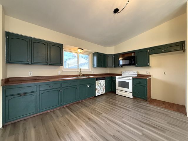 3200 Bunting Avenue, Clifton, CO 81520