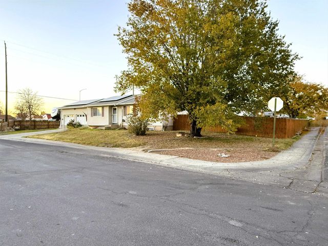 3200 Bunting Avenue, Clifton, CO 81520