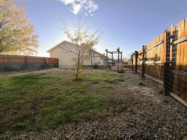 3200 Bunting Avenue, Clifton, CO 81520