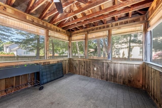 567 Cabot St, Beverly, MA 01915