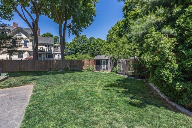 567 Cabot St, Beverly, MA 01915