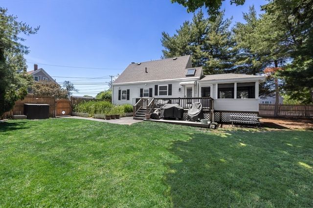 567 Cabot St, Beverly, MA 01915