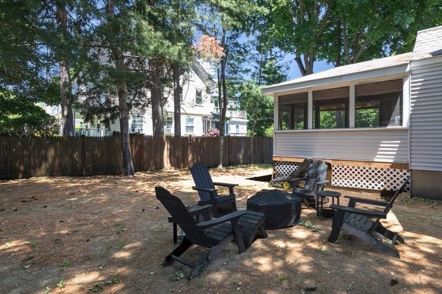 567 Cabot St, Beverly, MA 01915