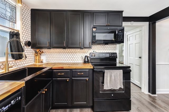567 Cabot St, Beverly, MA 01915
