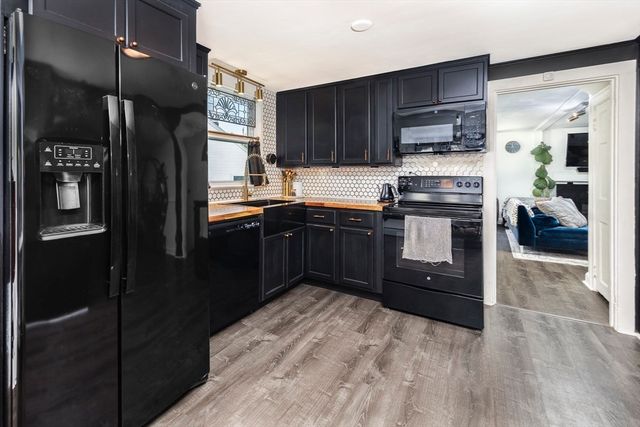 567 Cabot St, Beverly, MA 01915
