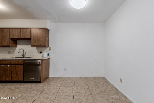 17225 N 16TH Street 10, Phoenix, AZ 85022