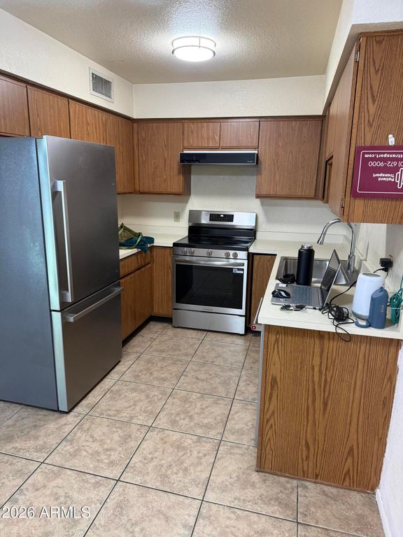 17225 N 16TH Street 10, Phoenix, AZ 85022 — photo 3