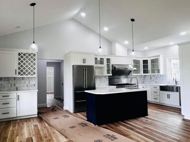 1396 Greenbrier Drive, Mount Vernon, OH 43050