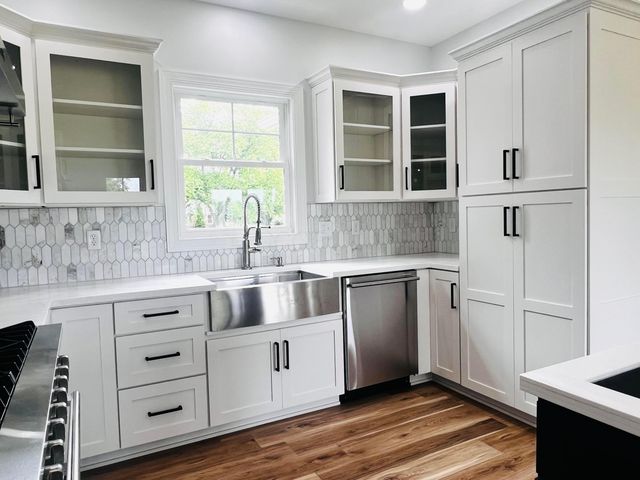 1396 Greenbrier Drive, Mount Vernon, OH 43050